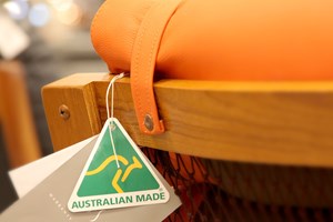 Aussies look to the green and gold kangaroo